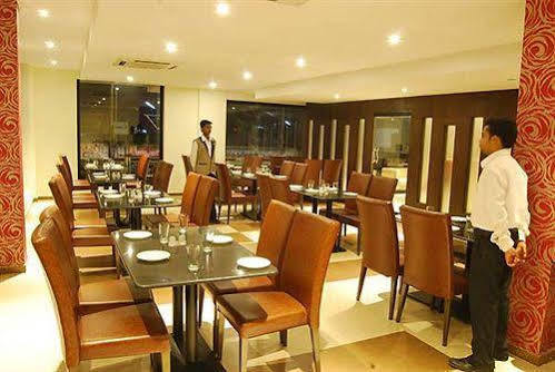 Vinayaga By Poppys ,Kumbakonam Hotel Buitenkant foto